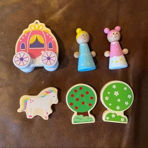 🧁 5/$20 NWOT | 6 Piece Wooden Toys